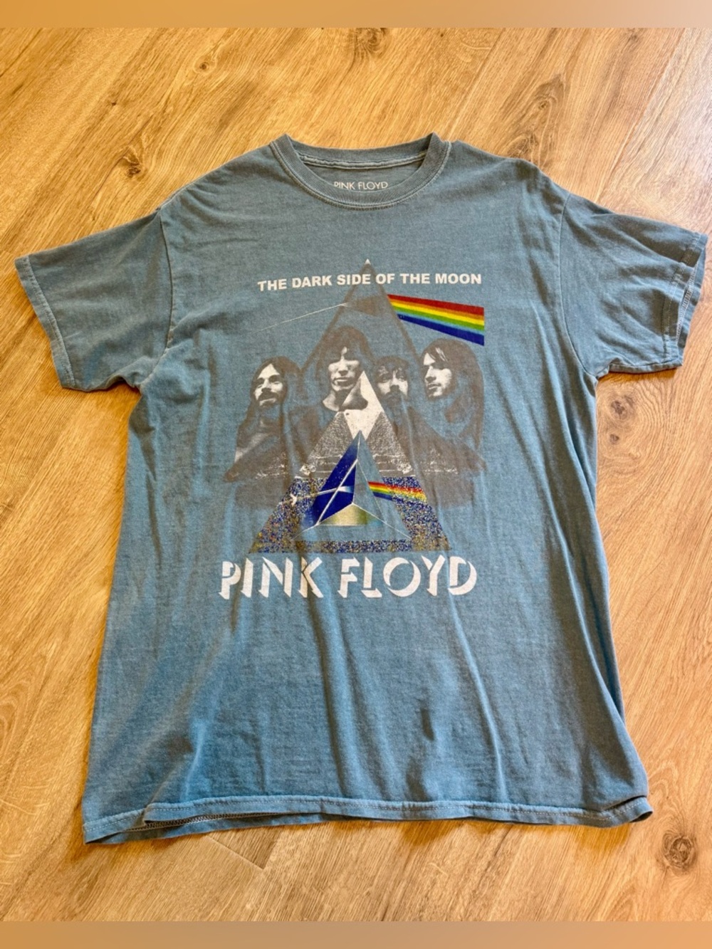 Vintage Pink Floyd Blue-Green Graphic Band Tee - Prism Rainbow Design